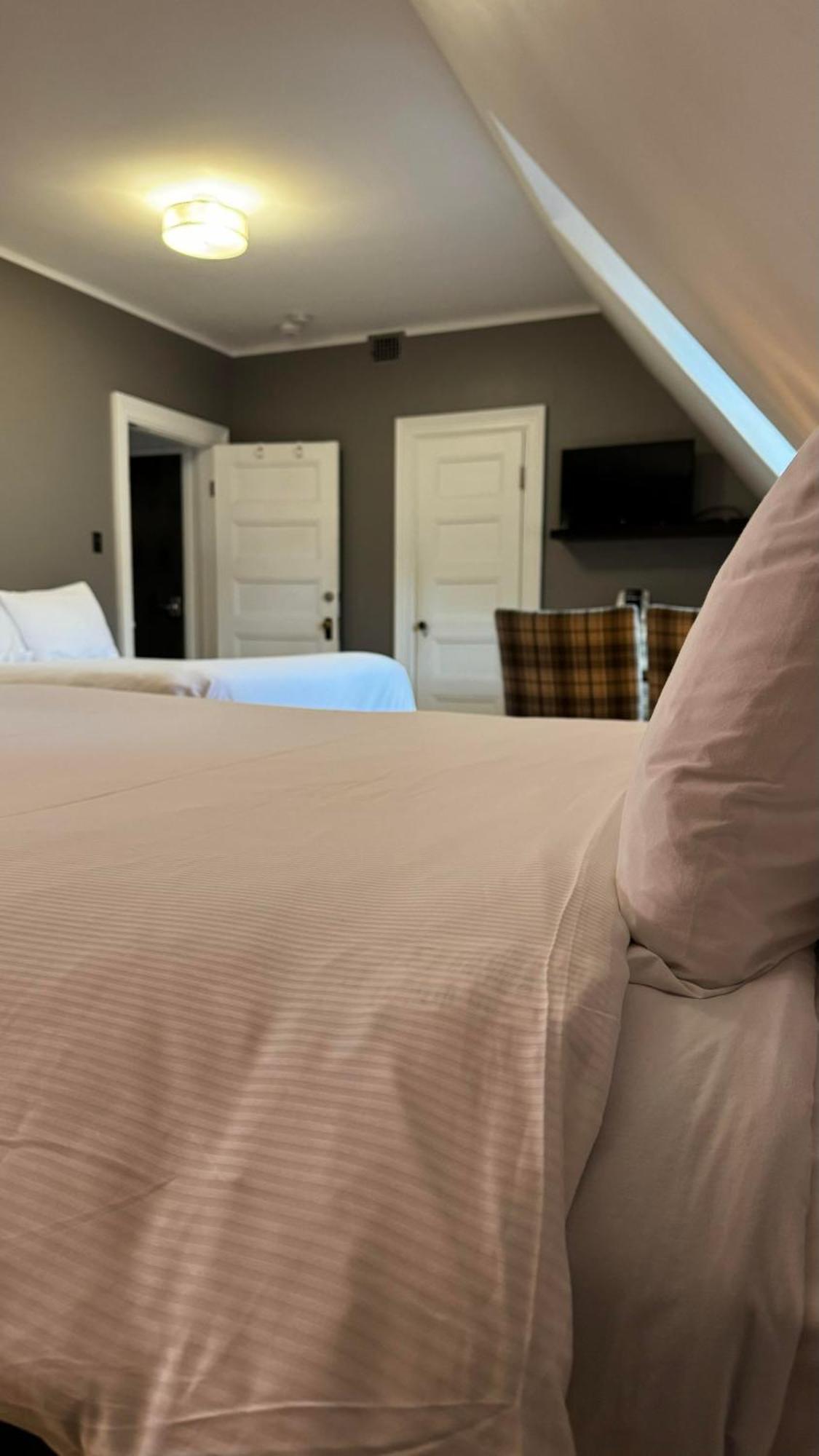 E-Hotel Des Grisons Québec Buitenkant foto