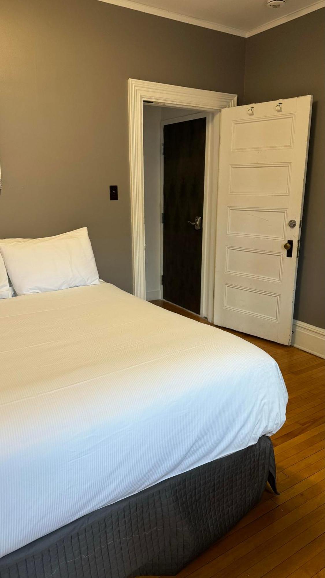 E-Hotel Des Grisons Québec Buitenkant foto